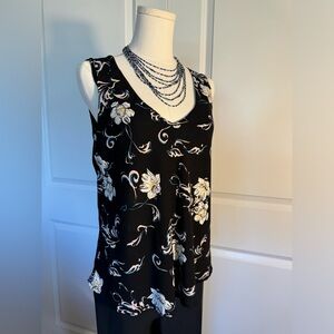 Halogen woven sleeveless V-neck top